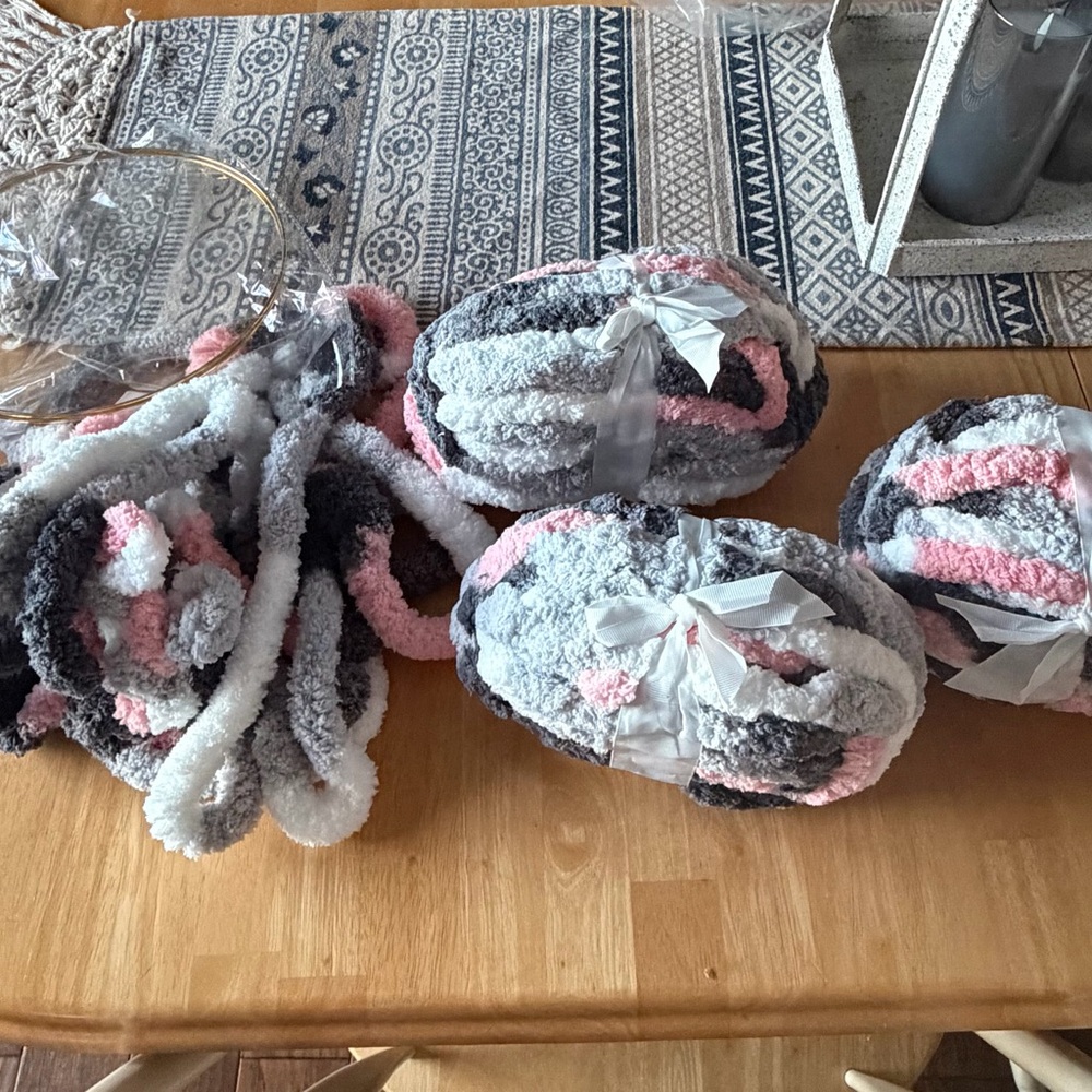 Chunky Knit Yarn and Craft Loops